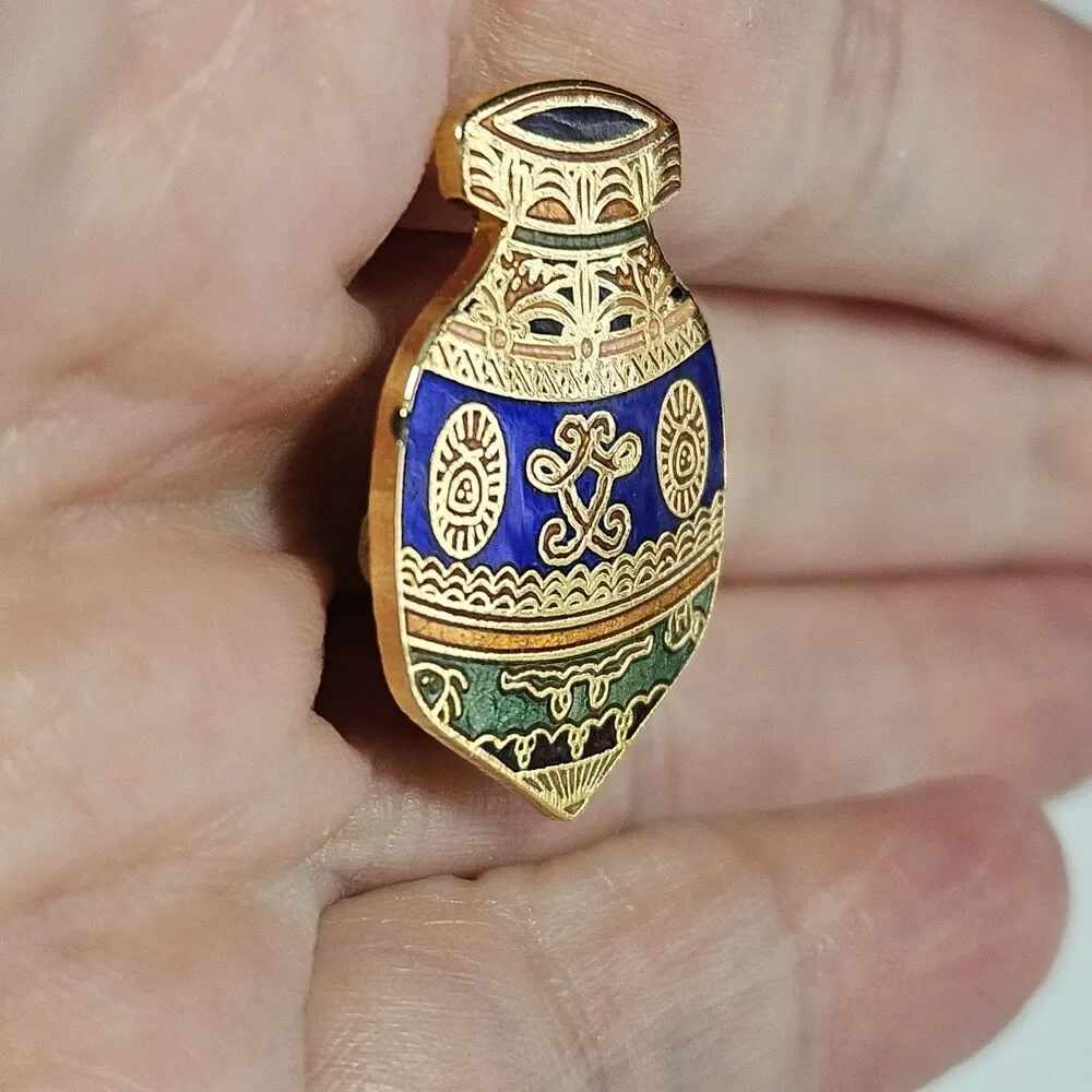 The Pin Place Vintage Gold Tone Blue Enamel Vase Urn Pin Enamel Hat Lapel